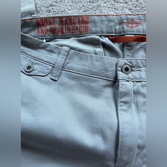 Men’s Dockers The Broken In Alpha Khaki Pants - Picture 8 of 9